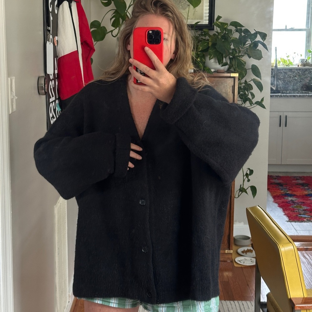 Abercrombie & Fitch fuzzy oversized black cardigan - Picture 3 of 7